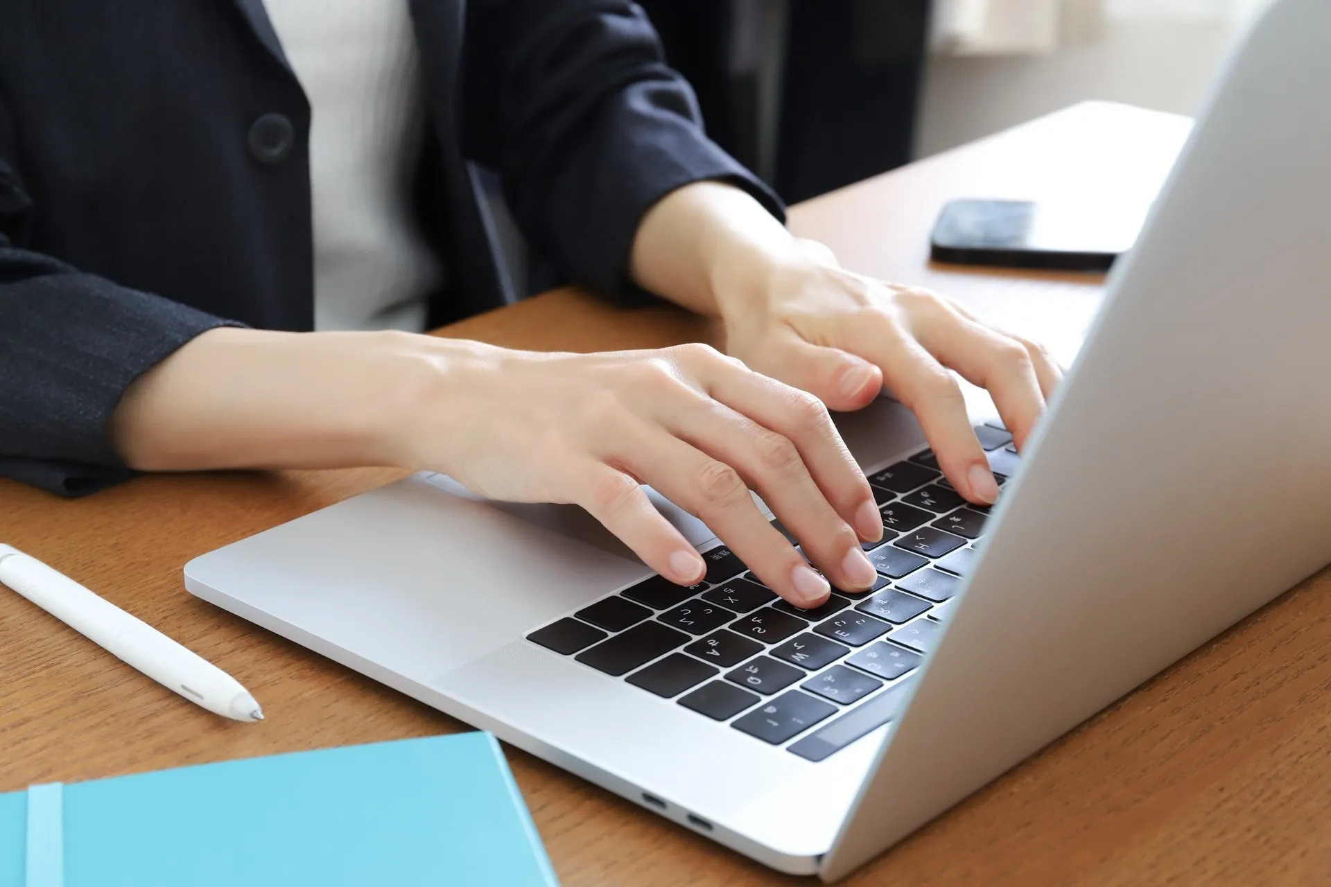 多彩な業種で積み上げた事例を紹介